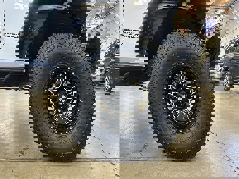 Used 2015 Jeep Wrangler Unlimited Rubicon w/ Connectivity Group image 9