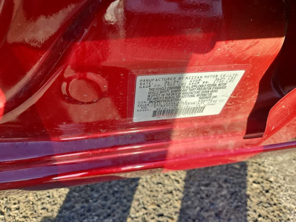 Used 2024 Nissan Versa SV w/ Trunk Package FWD image 21