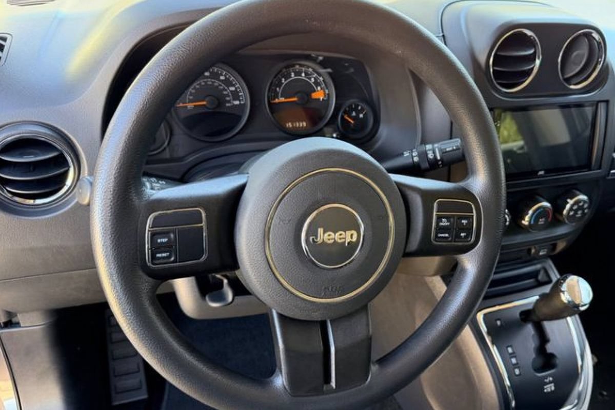 Used 2015 Jeep Patriot Sport AWD/4WD image 14
