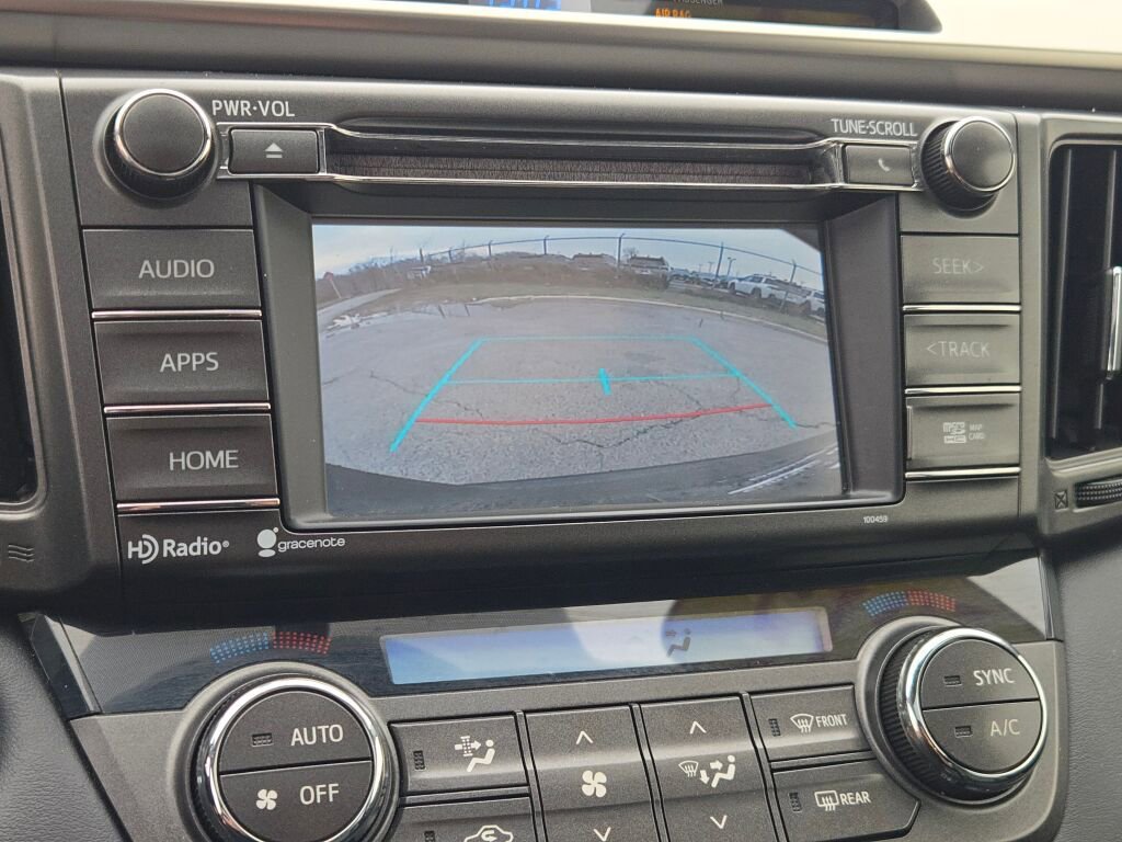 Used 2015 Toyota RAV4 Limited image 27