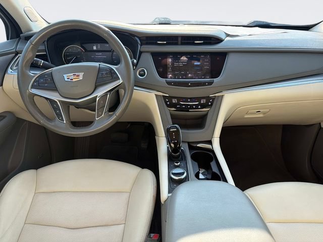 Used 2021 Cadillac XT5 Premium Luxury FWD image 16