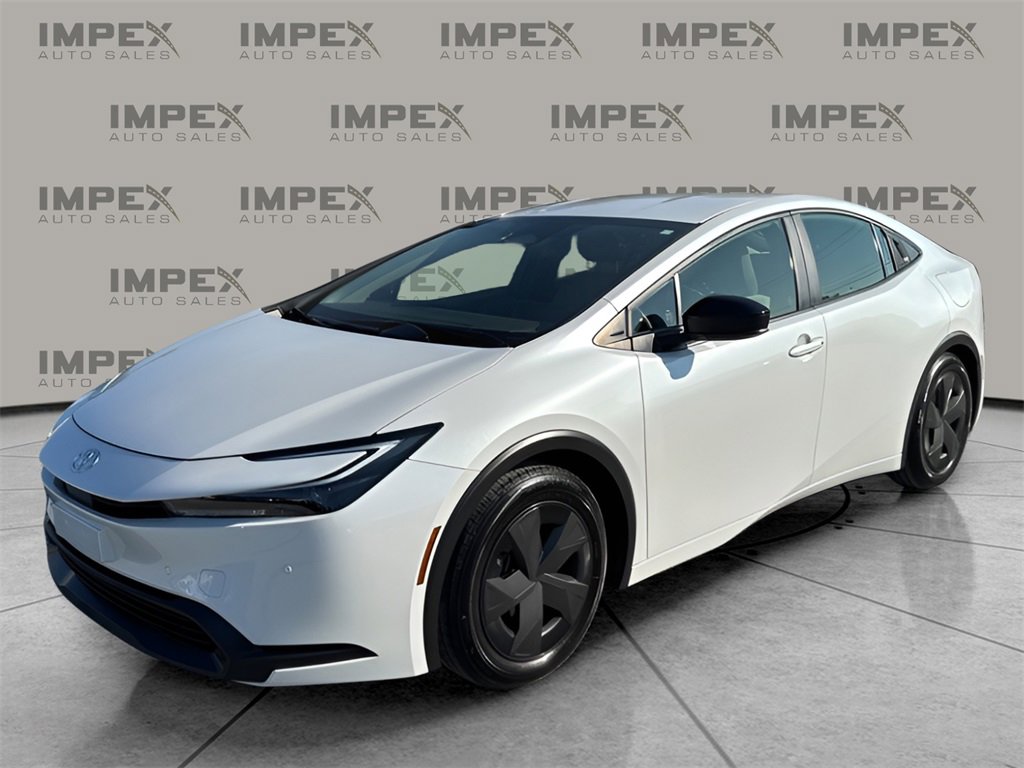 Used 2024 Toyota Prius LE