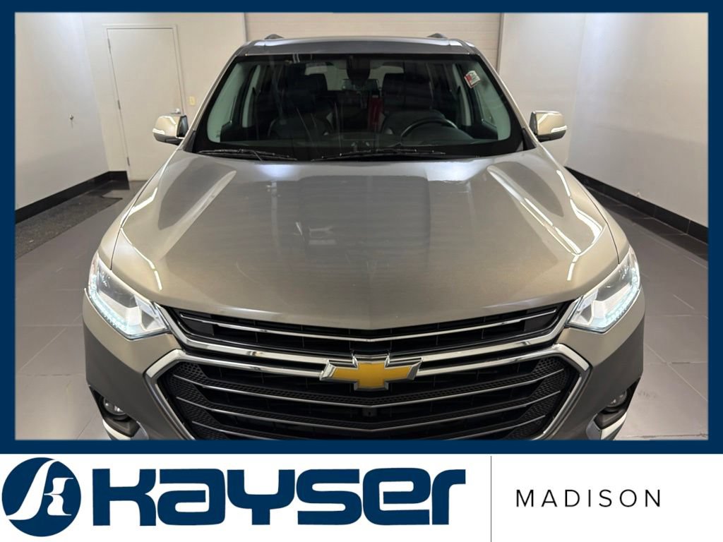 Used 2018 Chevrolet Traverse LT FWD image 2