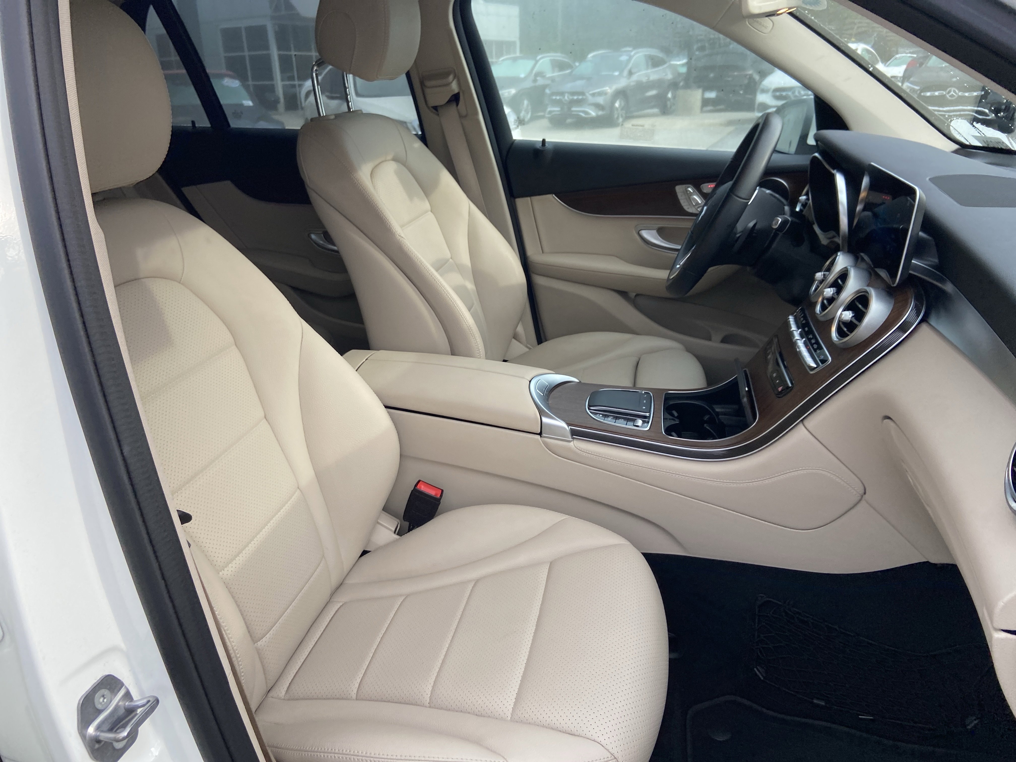 Used 2020 Mercedes-Benz GLC 300 4MATIC image 52