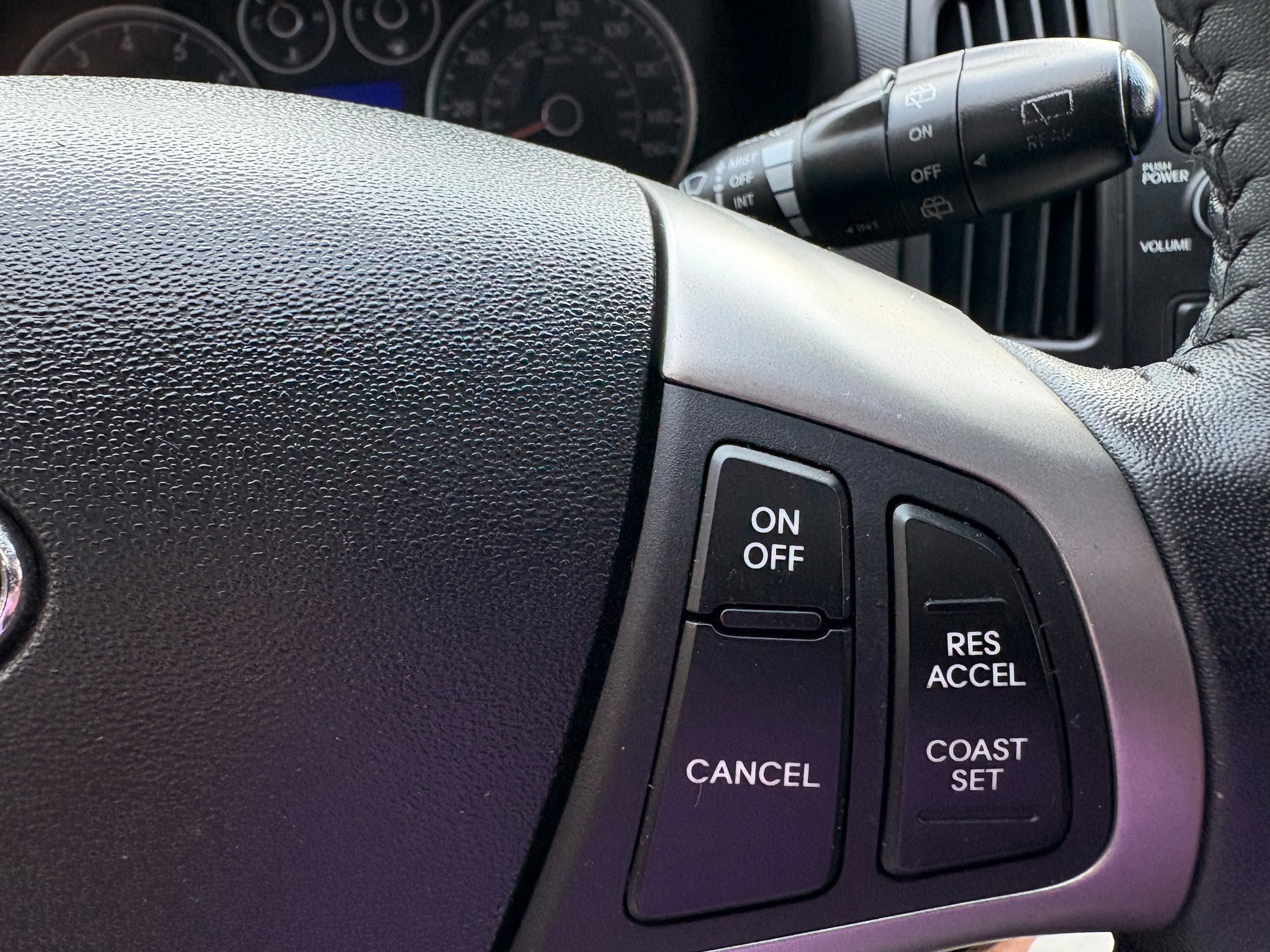 Used 2012 Hyundai Elantra FWD image 32
