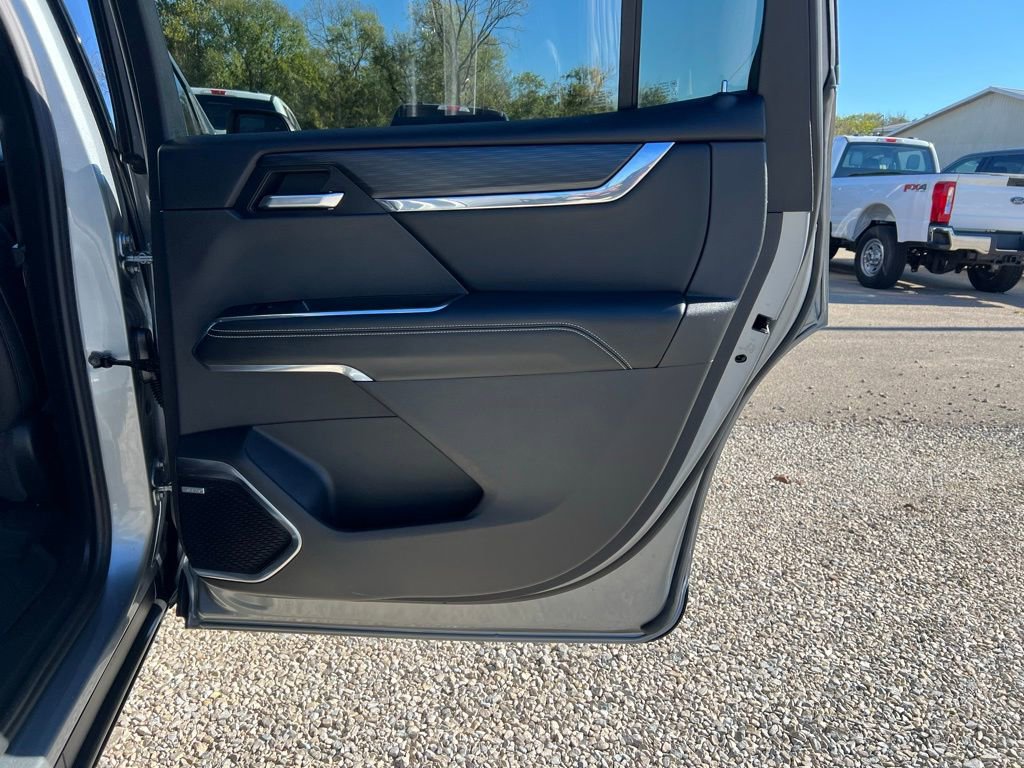 Used 2024 GMC Acadia Elevation w/ Luxury Package image 17