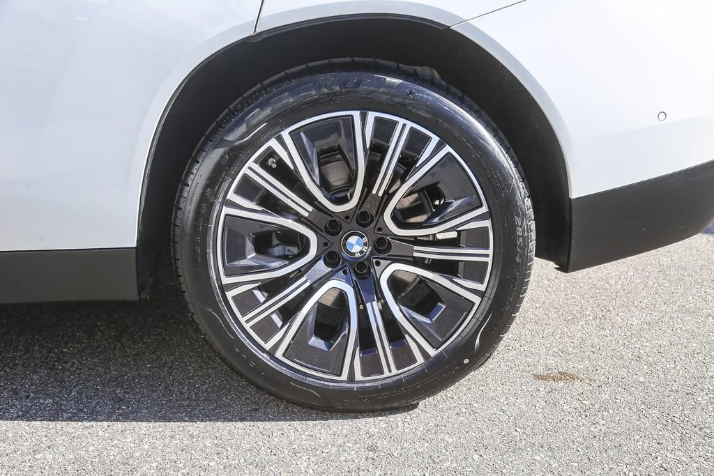 Certified 2025 BMW X3 xDrive30 w/ Convenience Package AWD/4WD image 8