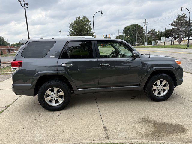Used 2012 Toyota 4Runner SR5 w/ Convenience Pkg AWD/4WD image 4