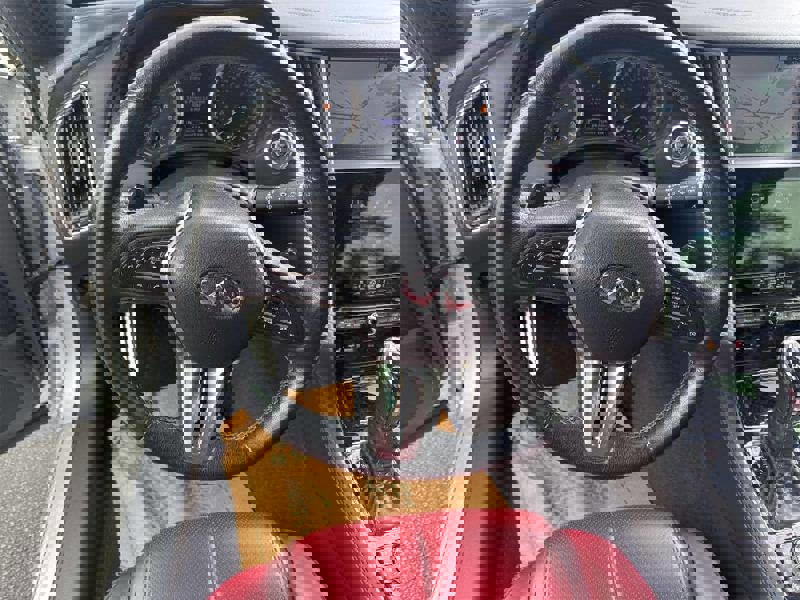 Used 2018 INFINITI Q60 3.0t Sport w/ Sensory Package 3.0T Sport image 3