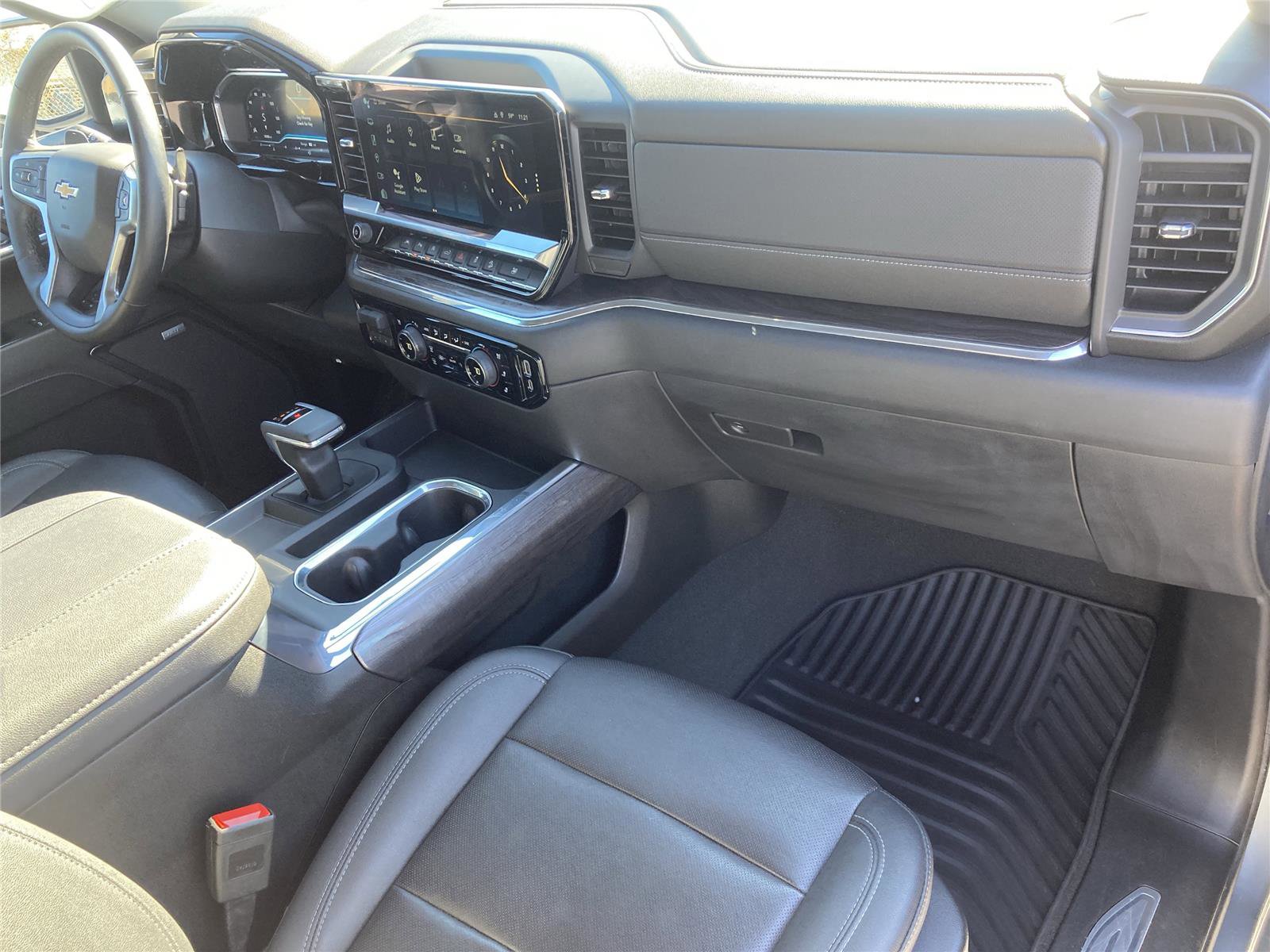 Used 2024 Chevrolet Silverado 1500 LTZ w/ LTZ Convenience Package II image 30