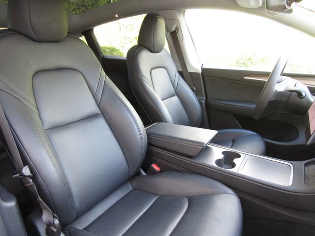 Used 2024 Tesla Model Y Long Range image 19