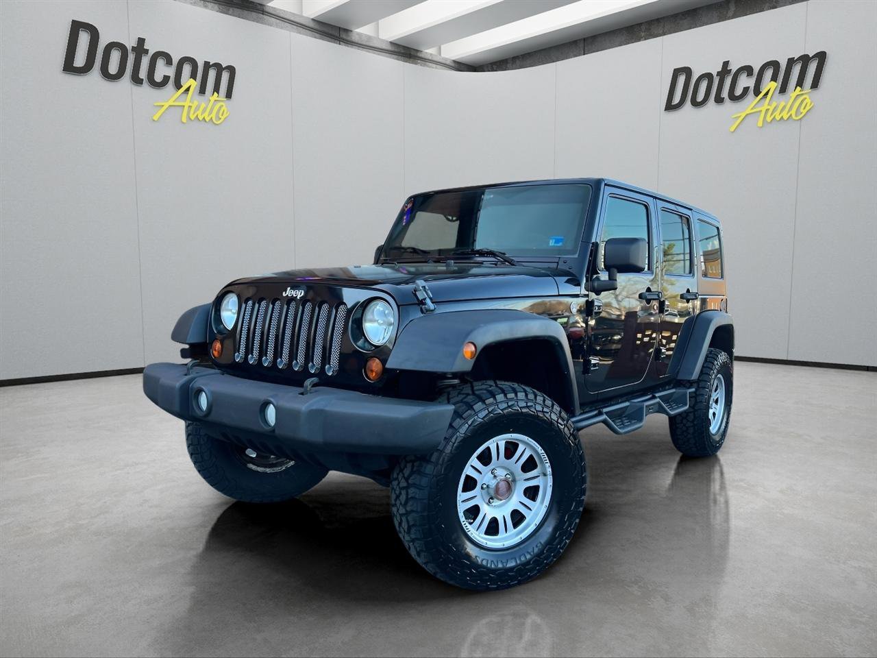 Used 2011 Jeep Wrangler Unlimited Rubicon w/ Connectivity Group