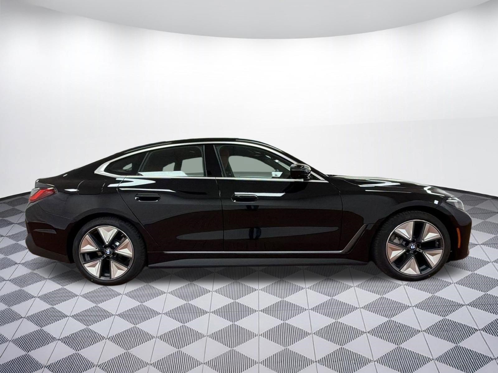 Used 2026 BMW i4 xDrive40i w/ Premium Package AWD/4WD image 8