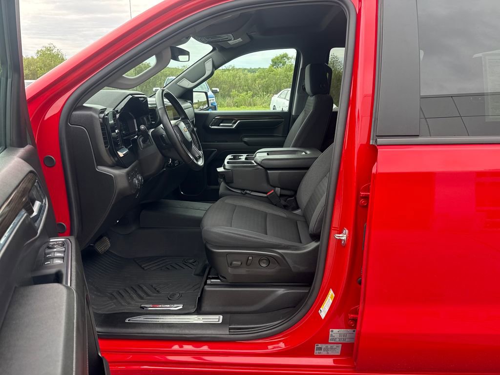 Certified 2024 Chevrolet Silverado 1500 LT AWD/4WD image 26