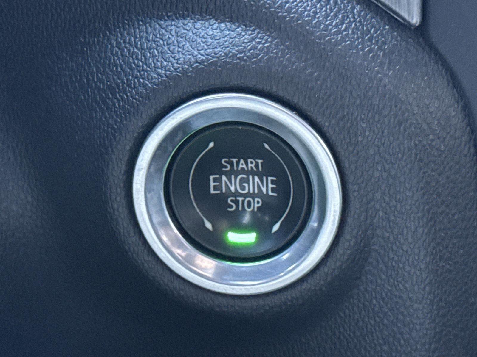 Used 2022 GMC Sierra 2500 Denali w/ Denali Ultimate Package image 22