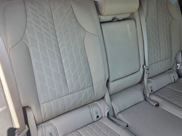 New 2026 Cadillac Lyriq Signature Luxury w/ Nappa Leather Package RWD image 19