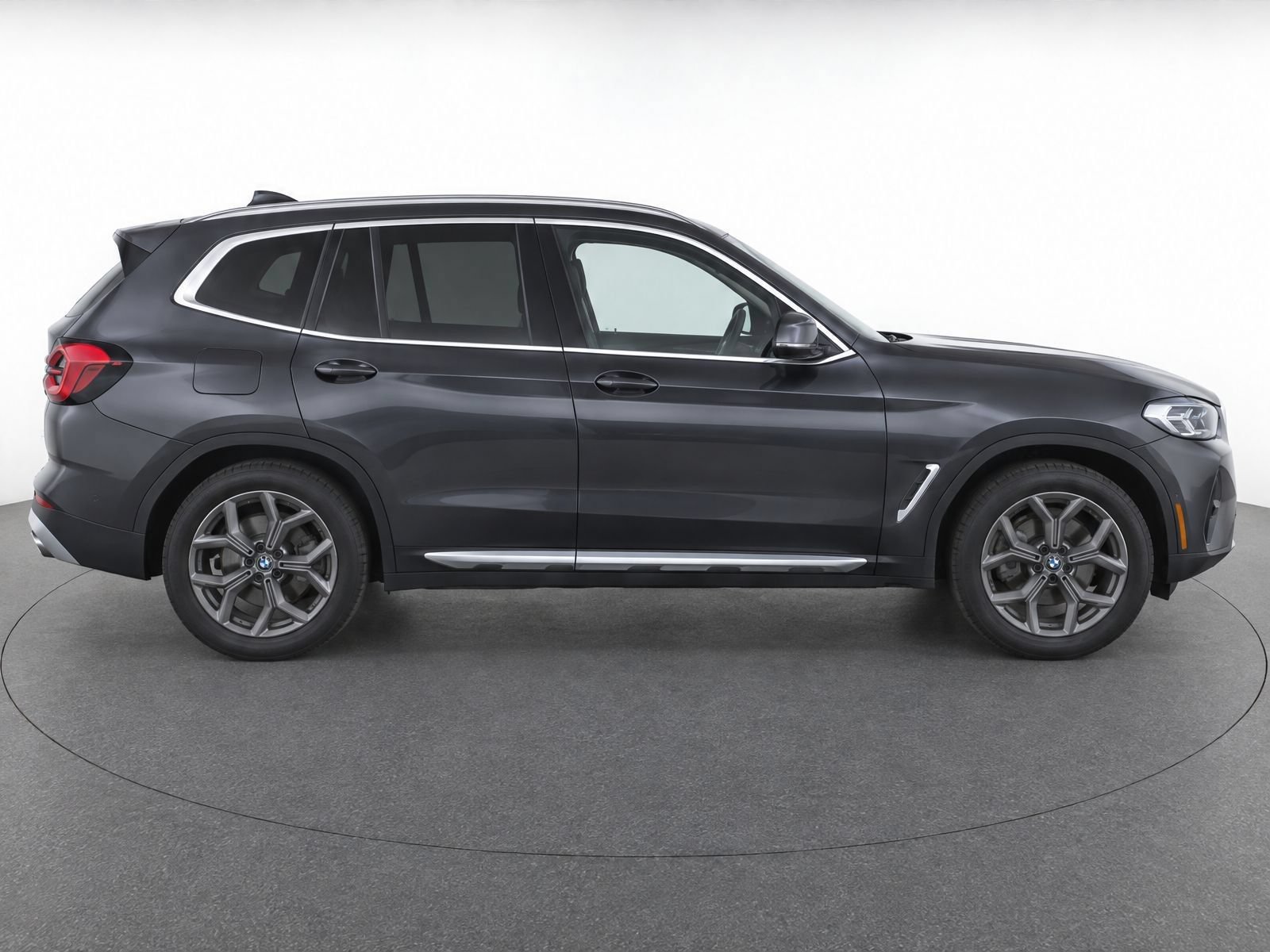 Used 2023 BMW X3 sDrive30i w/ Convenience Package RWD image 4