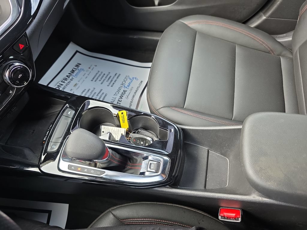 Used 2024 Chevrolet Trax RS w/ Sunroof Package FWD image 20