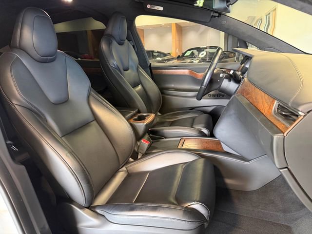 Used 2020 Tesla Model X AWD/4WD image 25