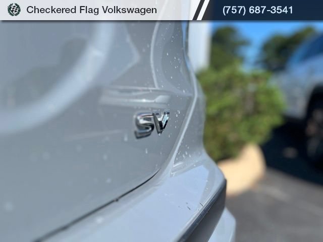 Used 2024 Nissan Kicks SV FWD image 11