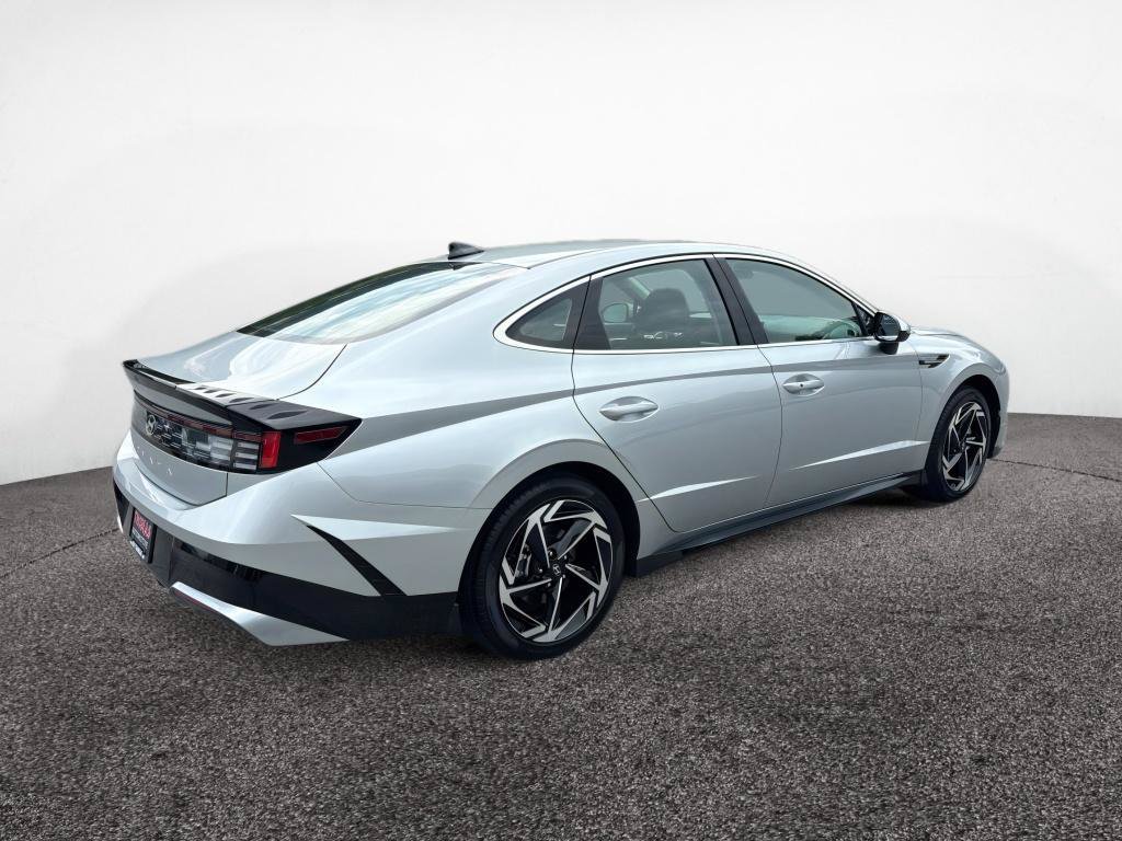 New 2026 Hyundai Sonata SEL FWD image 5
