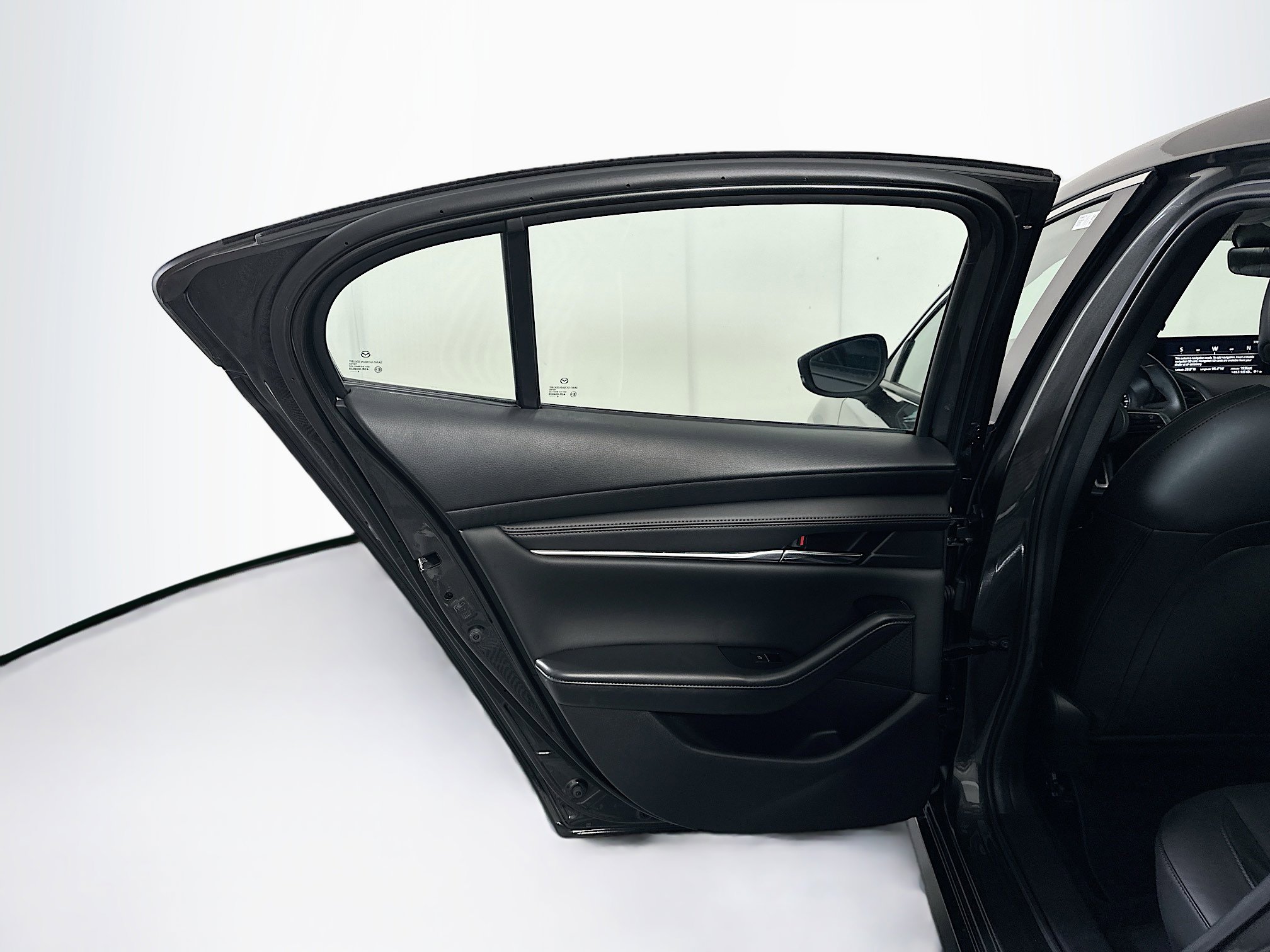 Used 2025 MAZDA MAZDA3 s image 28