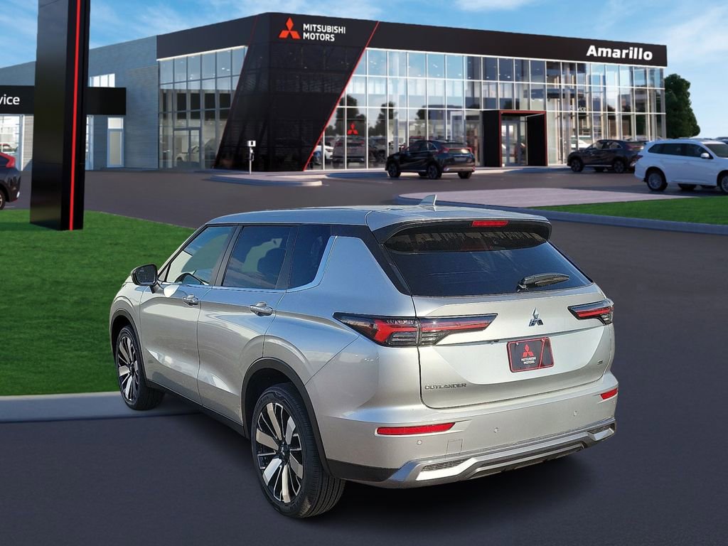 New 2025 Mitsubishi Outlander SE image 2