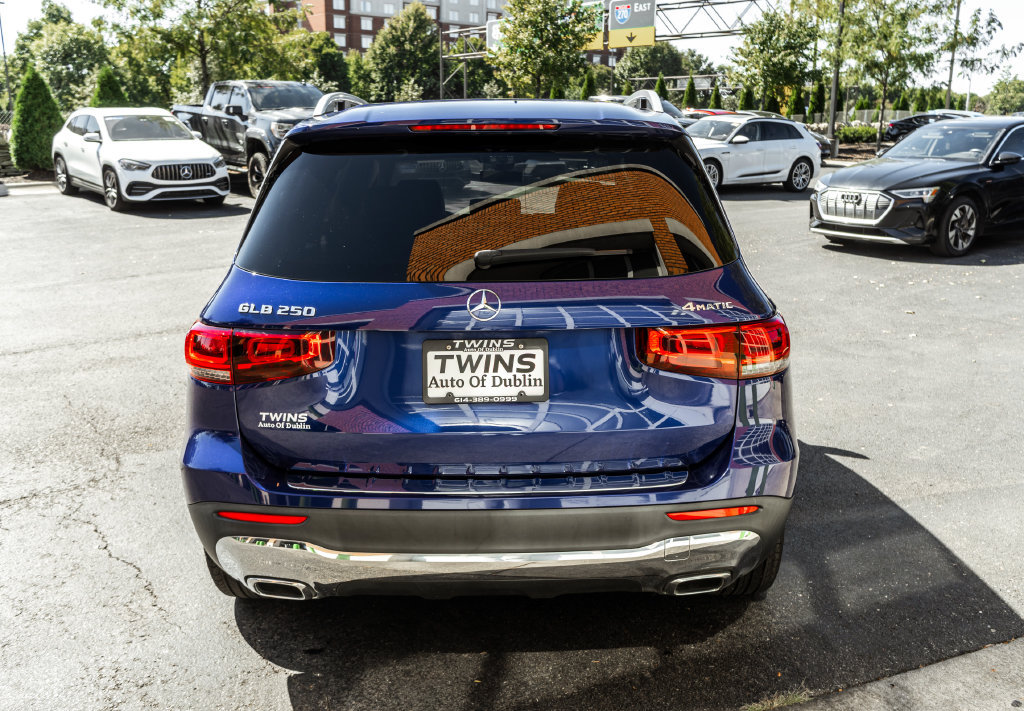 Used 2023 Mercedes-Benz GLB 250 4MATIC image 35
