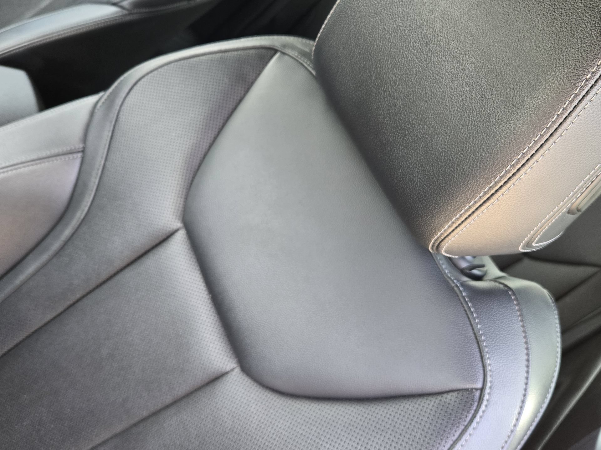 Used 2022 BMW 430i xDrive Convertible w/ Convenience Package AWD/4WD image 22