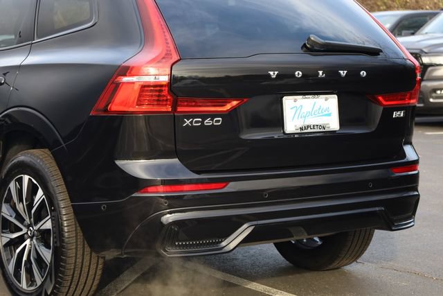 Used 2025 Volvo XC60 B5 Plus image 7
