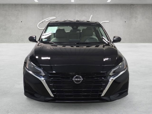 Used 2024 Nissan Altima 2.5 SV image 18