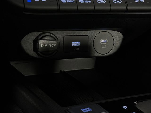 Used 2025 Hyundai Elantra Limited FWD image 29