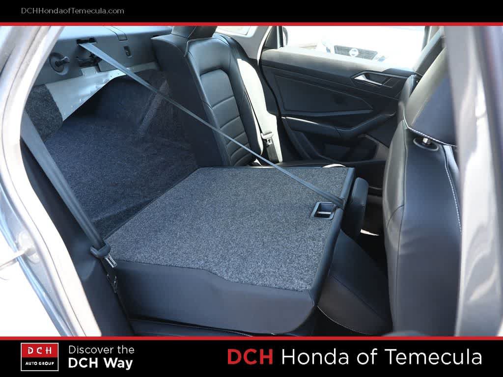 Used 2024 Volkswagen Jetta SE FWD image 23