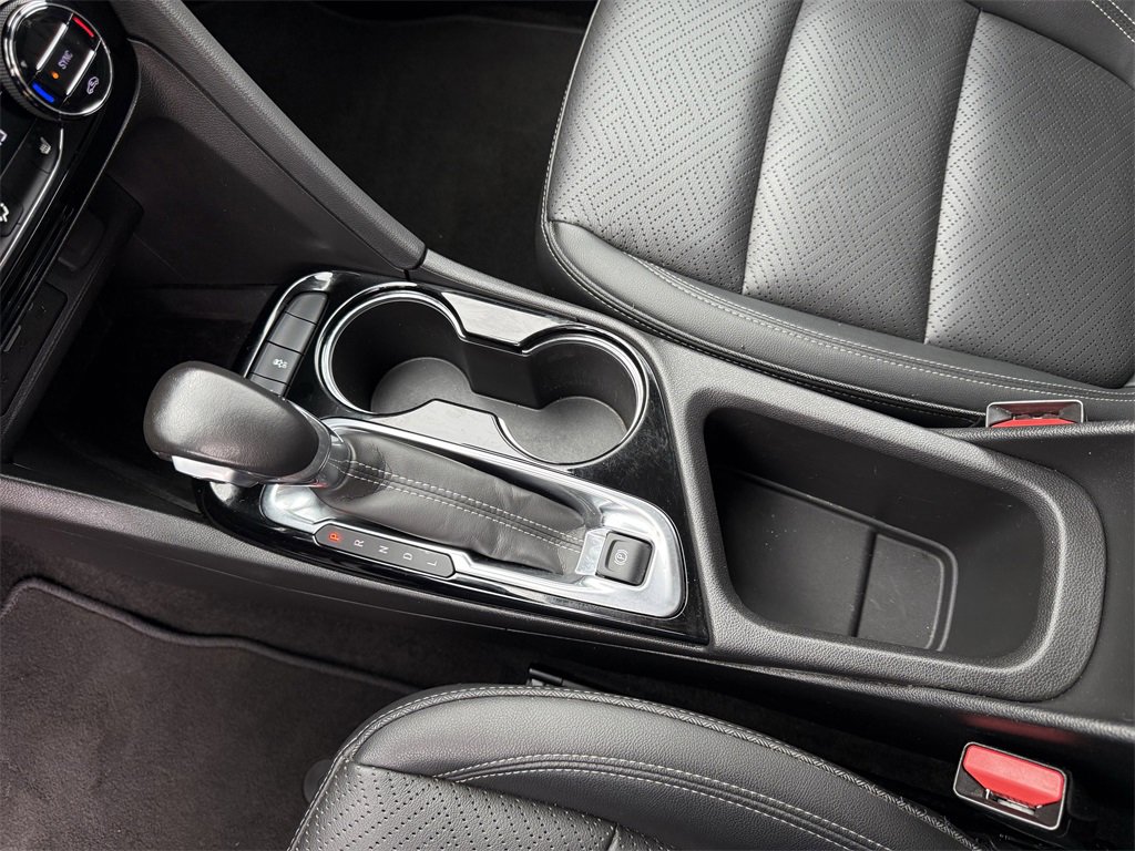 Used 2022 Buick Encore GX Essence w/ Experience Buick Package image 29