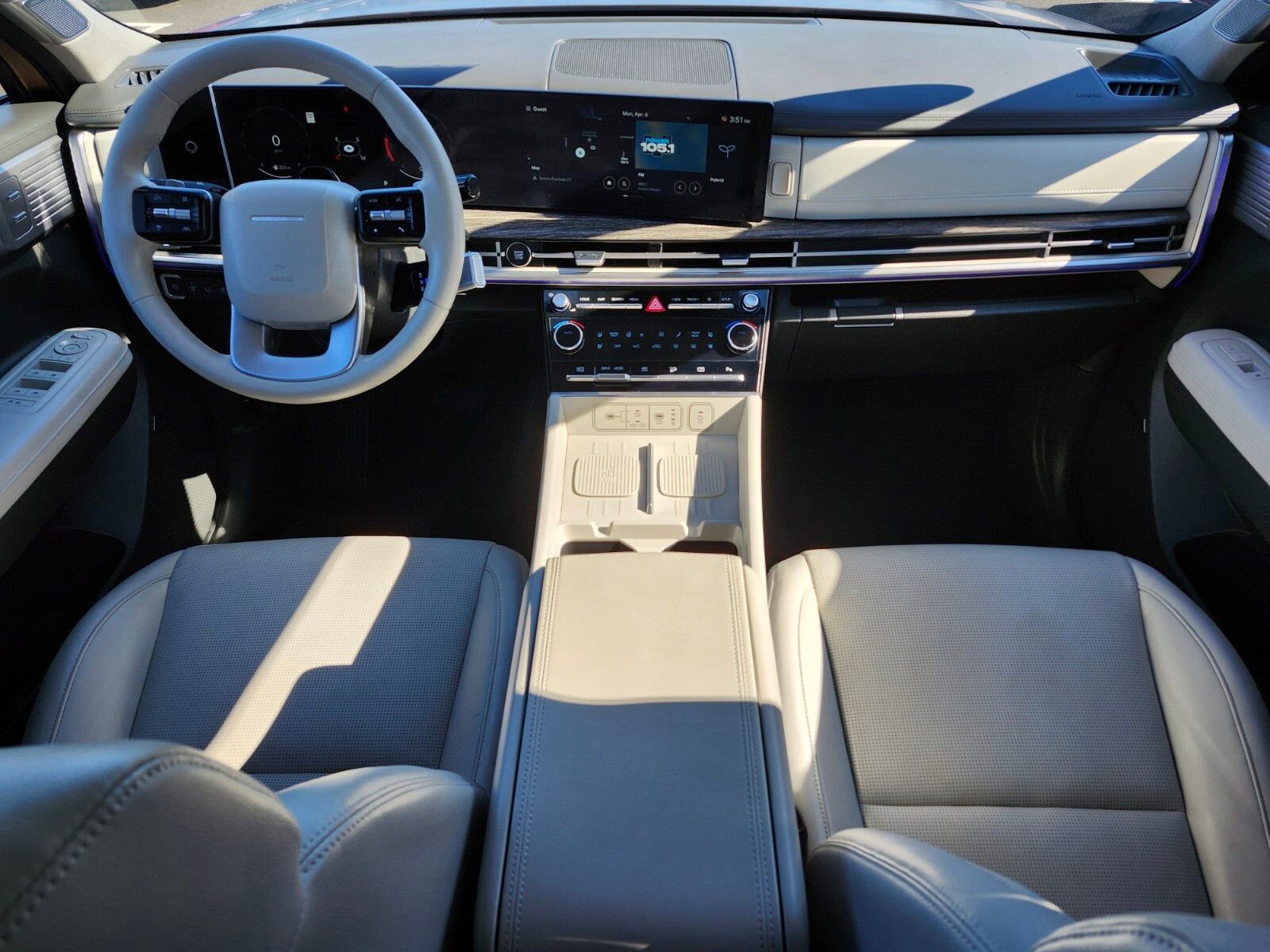 Used 2025 Hyundai Santa Fe Limited image 12