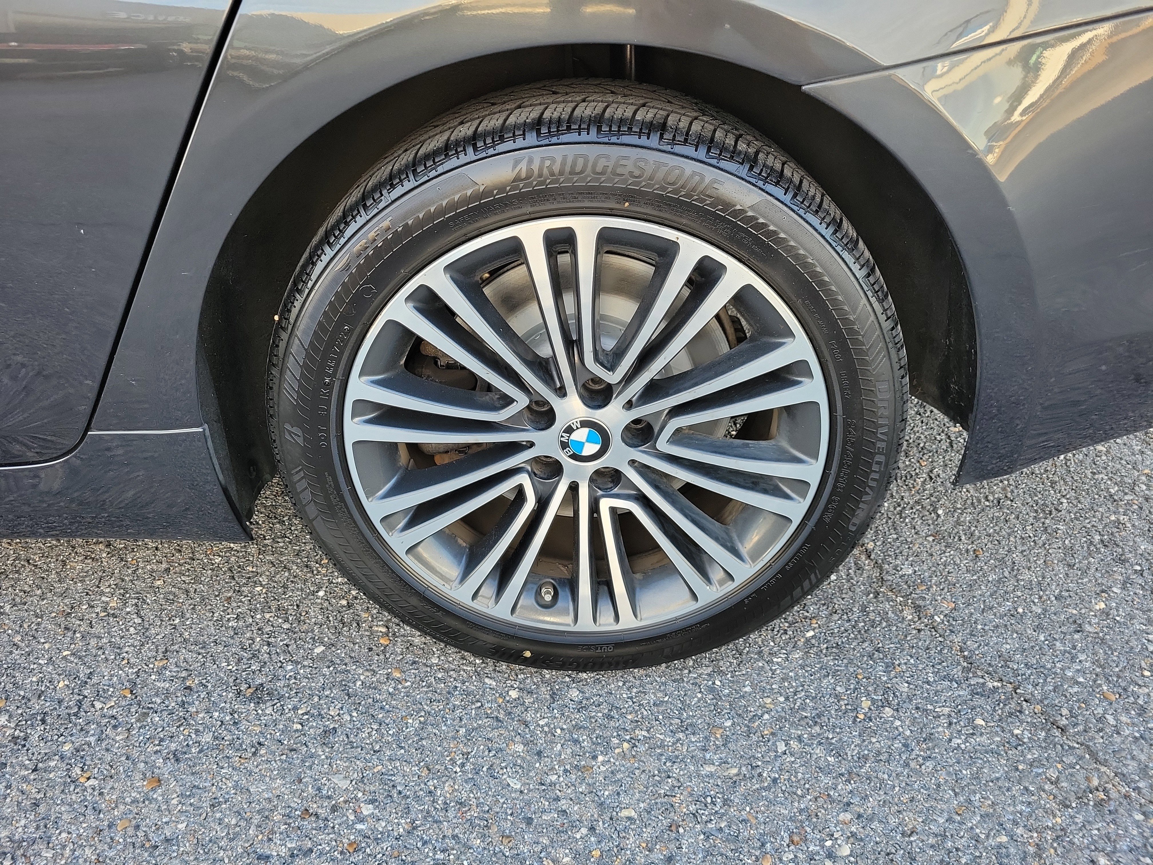 Used 2018 BMW 540i xDrive image 26