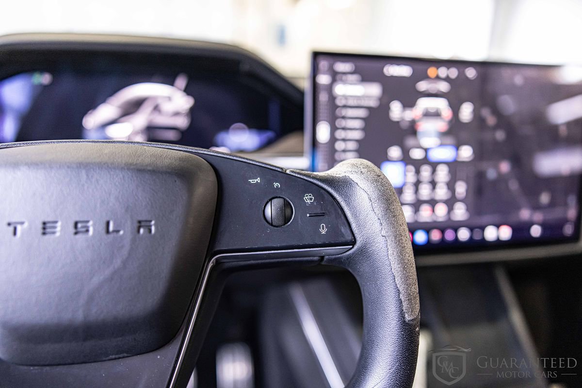 Used 2022 Tesla Model X image 24