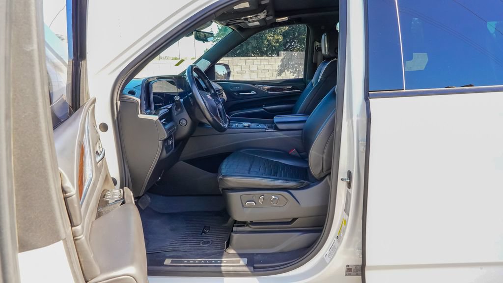 Used 2021 Cadillac Escalade Sport Platinum AWD/4WD image 14