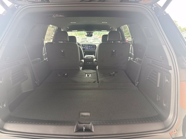 New 2026 Chevrolet Traverse LT w/ Driver Confidence Package AWD/4WD image 30