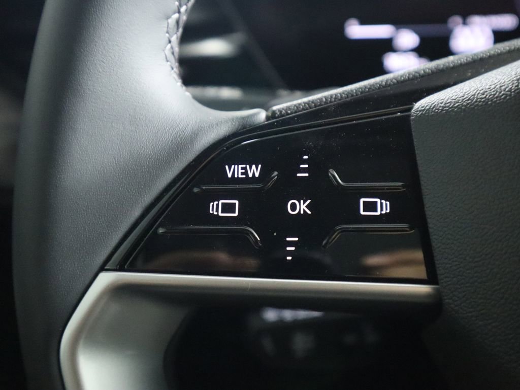 Used 2025 Audi Q5 Premium w/ Convenience Package image 13