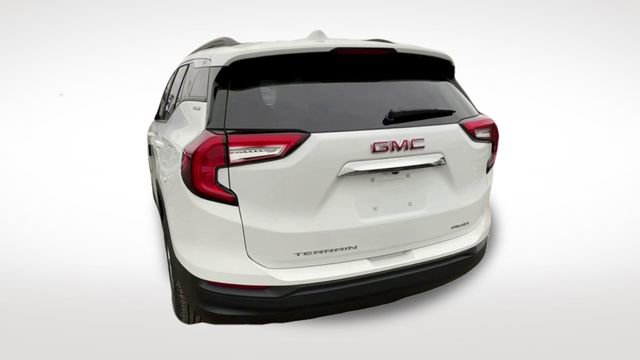 Used 2023 GMC Terrain SLE w/ Driver Convenience Package image 7