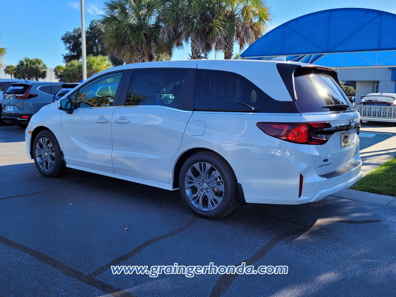 New 2026 Honda Odyssey Touring image 3