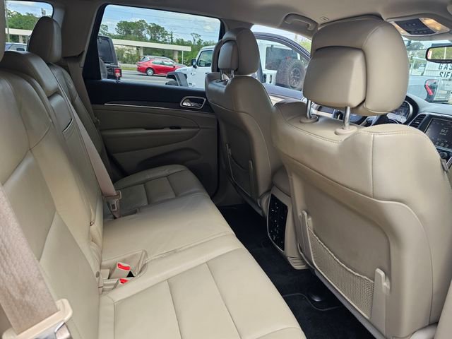 Used 2017 Jeep Grand Cherokee Limited image 28