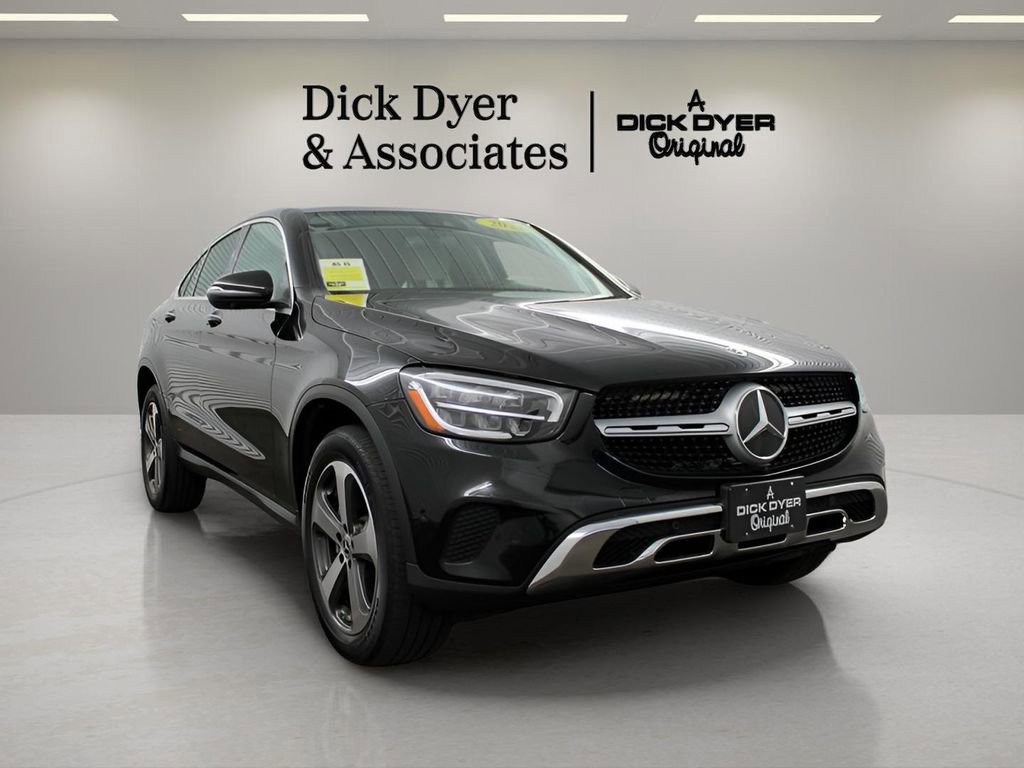 Used 2022 Mercedes-Benz GLC 300 4MATIC Coupe image 1