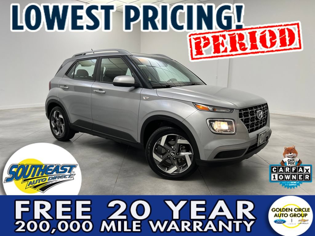 Used 2025 Hyundai Venue SEL FWD image 1