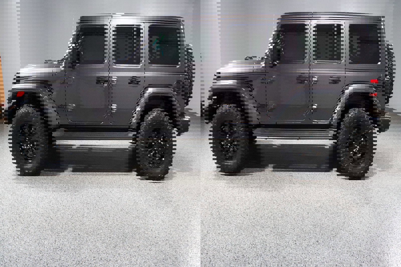 Used 2022 Jeep Wrangler Unlimited Sahara image 11