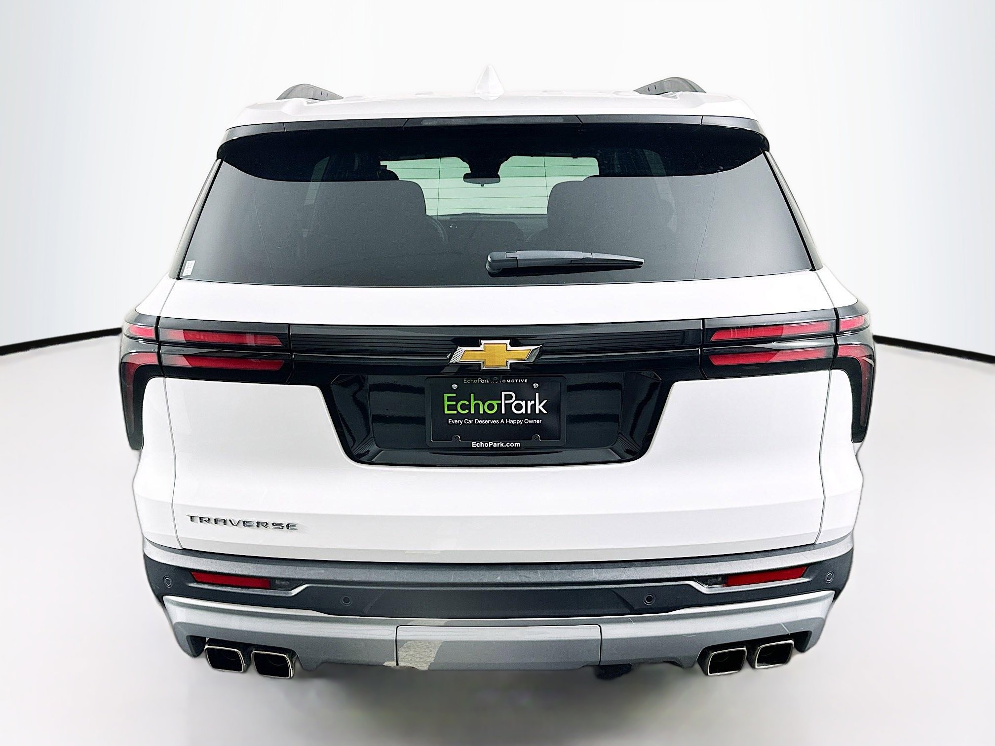 Used 2025 Chevrolet Traverse LT image 7