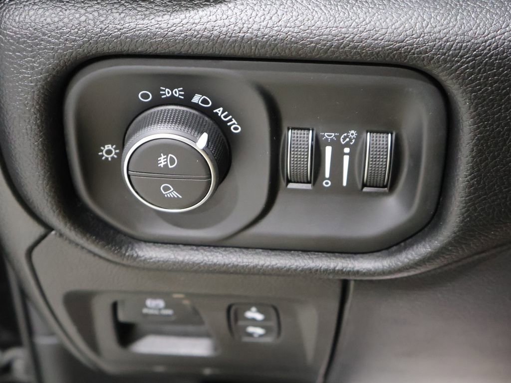 Used 2019 RAM 1500 Big Horn image 34