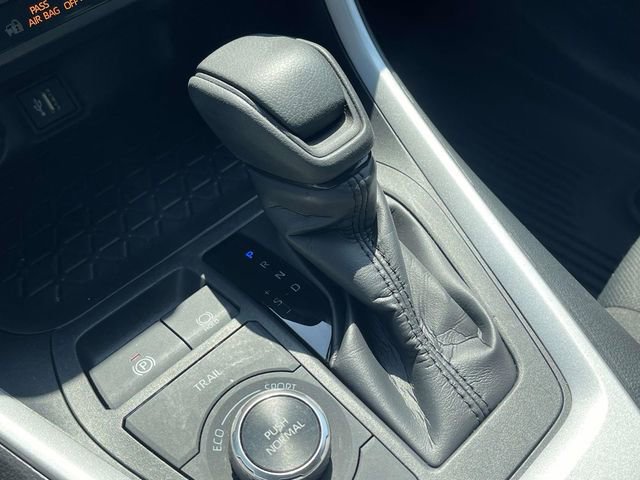 Used 2024 Toyota RAV4 XLE w/ Convenience Package image 30