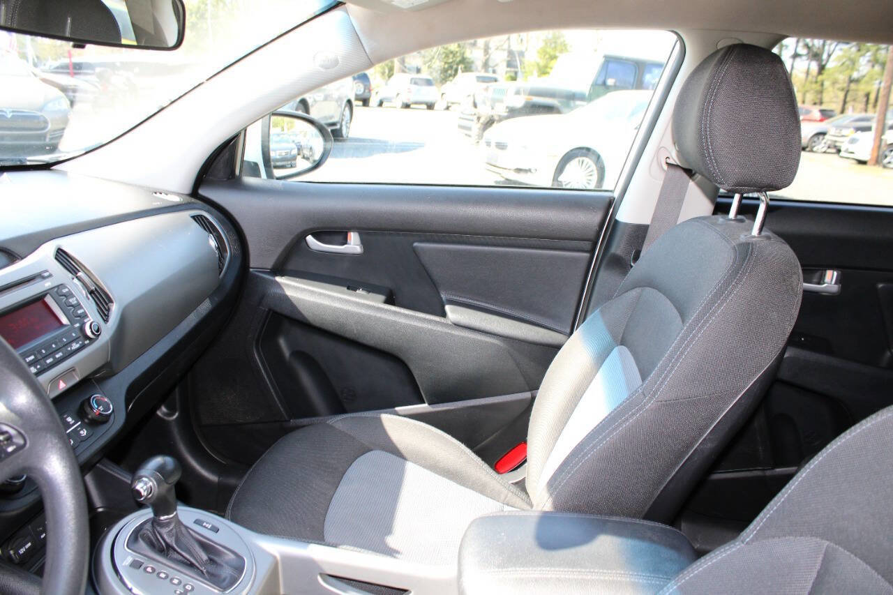 Used 2016 Kia Sportage LX image 14